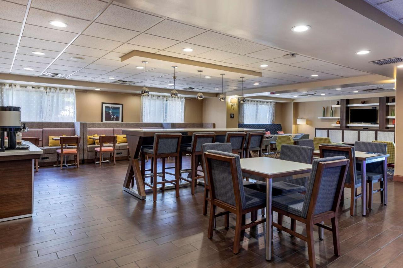 Hampton Inn Norco/Corona Exteriér fotografie